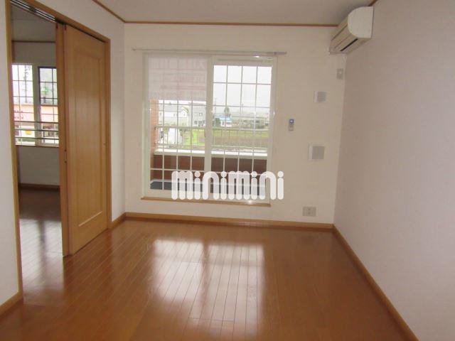 眺望　エアコン完備のリビングは快適です