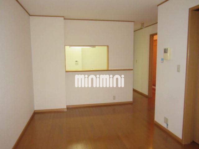 居室・リビング　人気の対面キッチンで会話も弾みます