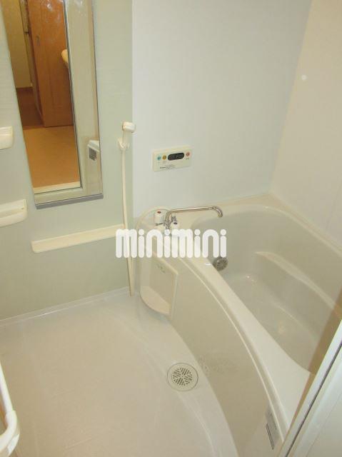 バス・シャワールーム　おしゃれなバスルームで疲れも癒えます