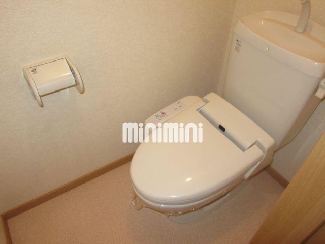 トイレ　温水洗浄便座で、快適＆清潔です