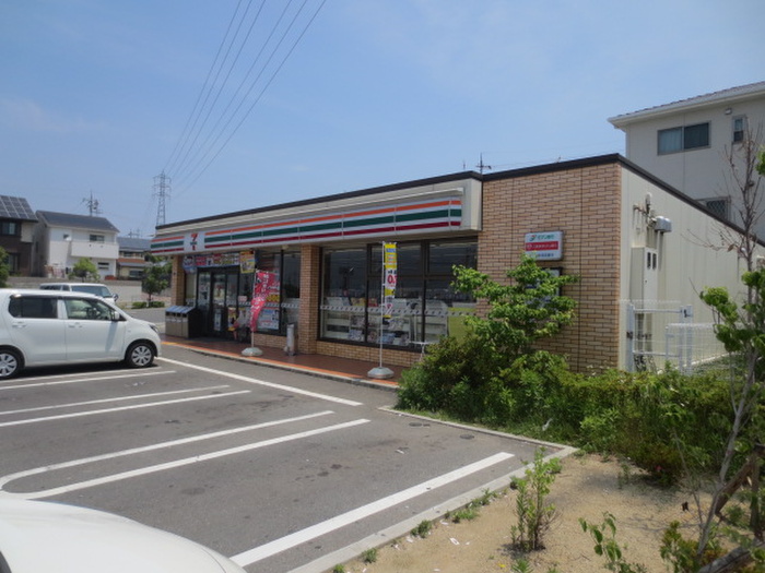 コンビニ　セブンイレブン貝塚東山店（コンビニ）まで600m
