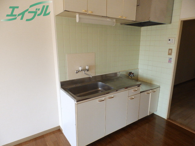 キッチン　別部屋写真です