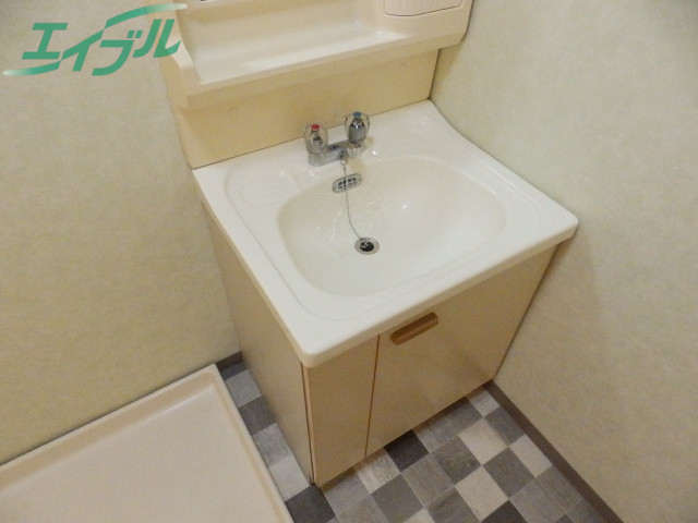 洗面設備　別部屋写真です