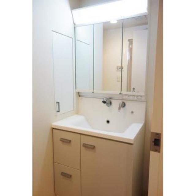洗面設備　※写真は同タイプ住戸です。