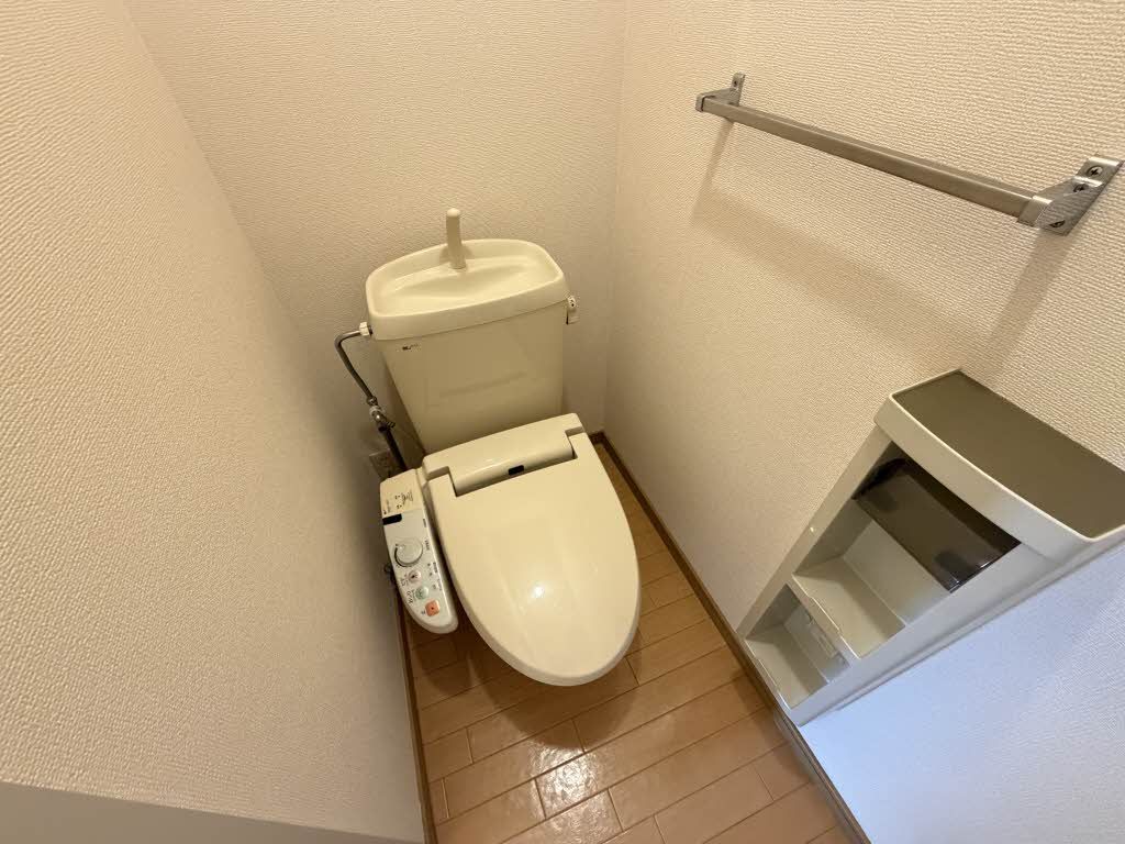 トイレ　トイレ