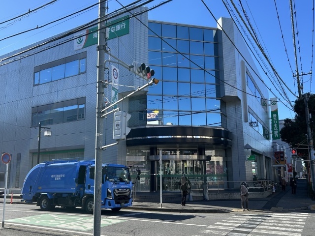 銀行　埼玉りそな銀行せんげん台支店（銀行）まで1767m