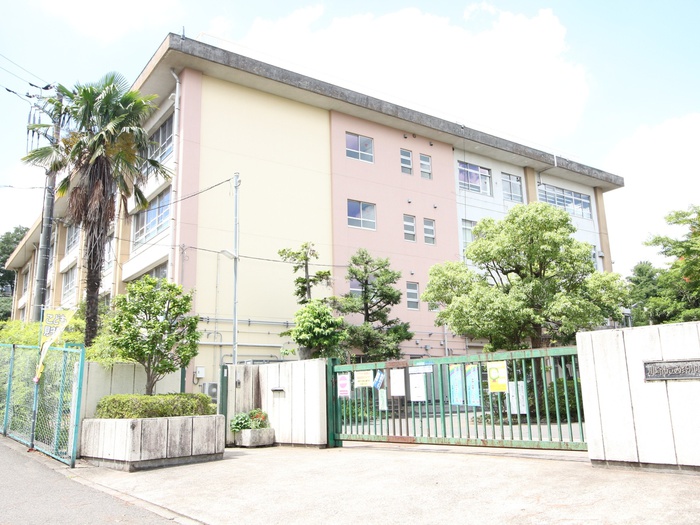 小学校　川崎市立西野川小学校（小学校）まで300m
