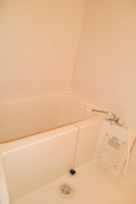 バス・シャワールーム　落ち着いた空間のお風呂です