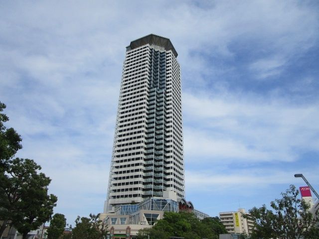 ショッピングセンター　メロード吹田（ショッピングセンター）まで320m