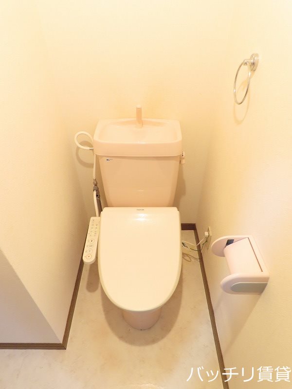 トイレ　画像は別号室写真の為、現状を優先いたします。