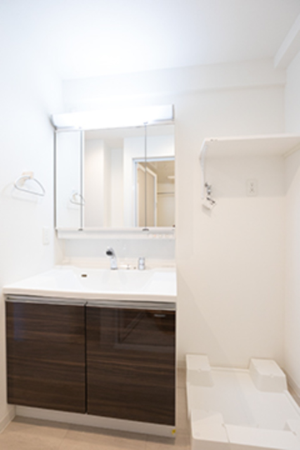 洗面設備　※写真は同タイプ住戸です。