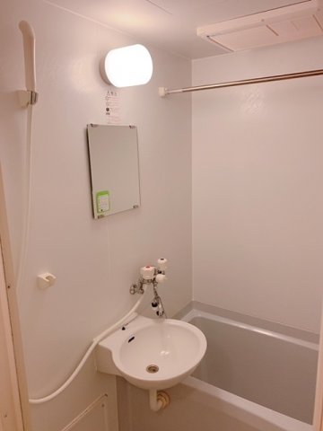 バス・シャワールーム　日々の疲れを癒すお風呂付です