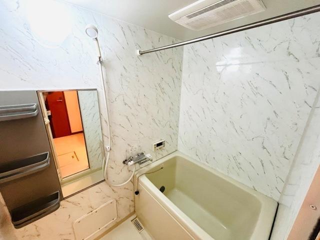 バス・シャワールーム　バスルーム