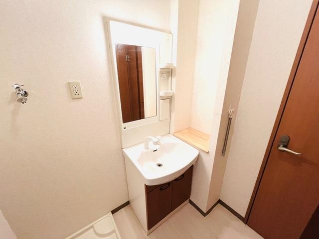 洗面設備　洗髪洗面化粧台