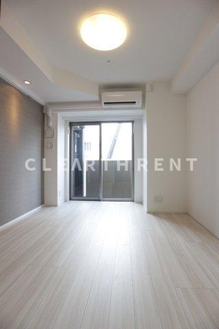 居室・リビング　同タイプ別住戸写真となります。現況と異なる場合がございます。