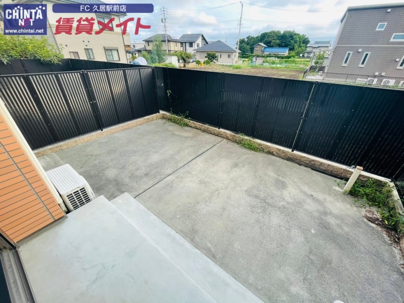 庭　同型部屋写真です。