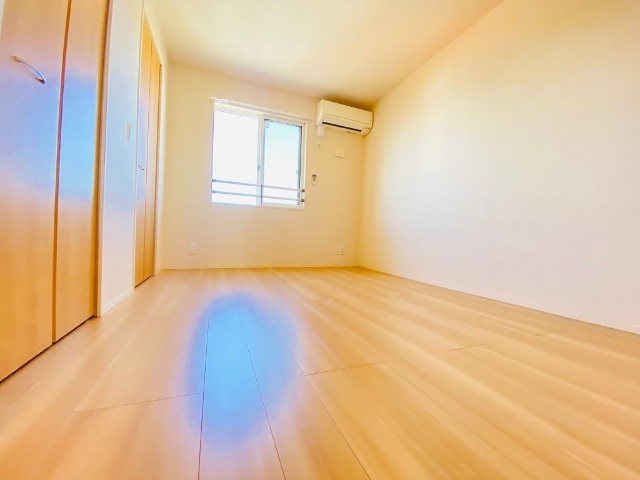 その他部屋・スペース　同一建物内３０２号室内装写真転載