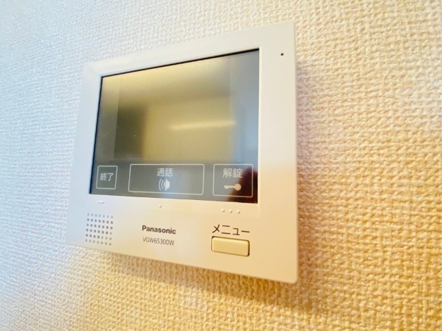 セキュリティ　同一建物内３０２号室内装写真転載