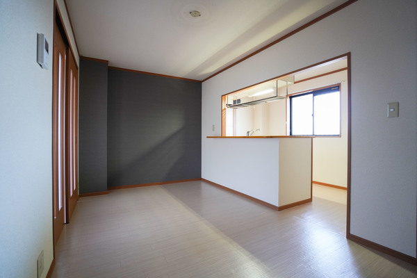 居室・リビング　同じ建物の別の部屋