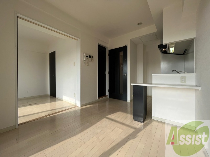 居室・リビング　広くてキレイなお部屋が広がっていて、充実した生活が送れそう。