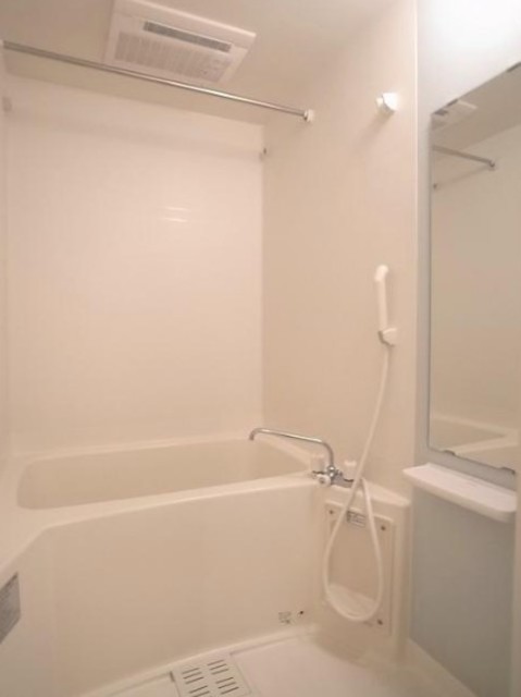 バス・シャワールーム　バスルーム