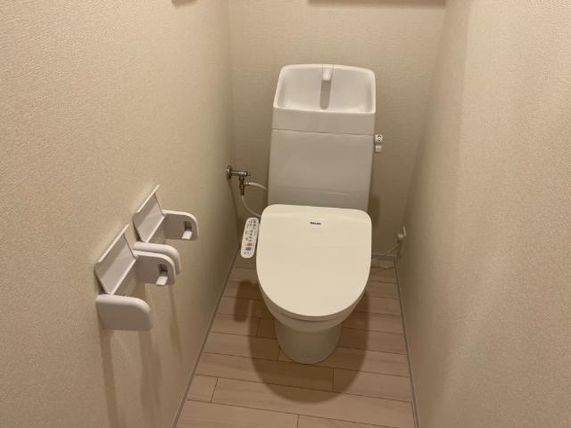 トイレ　シャワー付トイレ