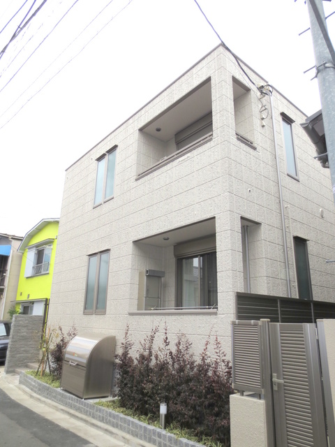 エントランス　★敷地内ゴミストッカーあり★