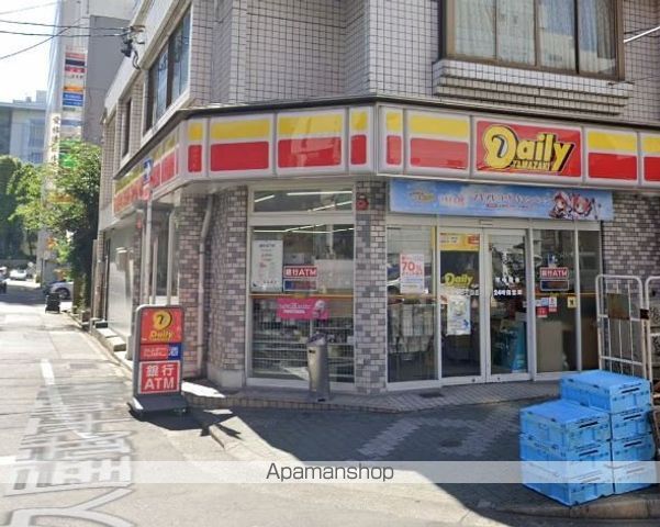 コンビニ　デイリーヤマザキ（コンビニ）まで98m