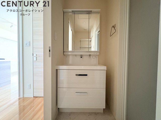 洗面設備　独立洗面化粧台付き☆