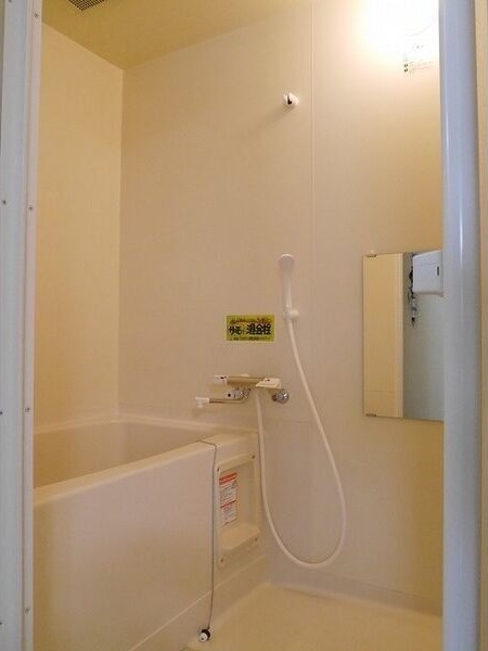 バス・シャワールーム　きれいなお風呂で快適バスタイム♪