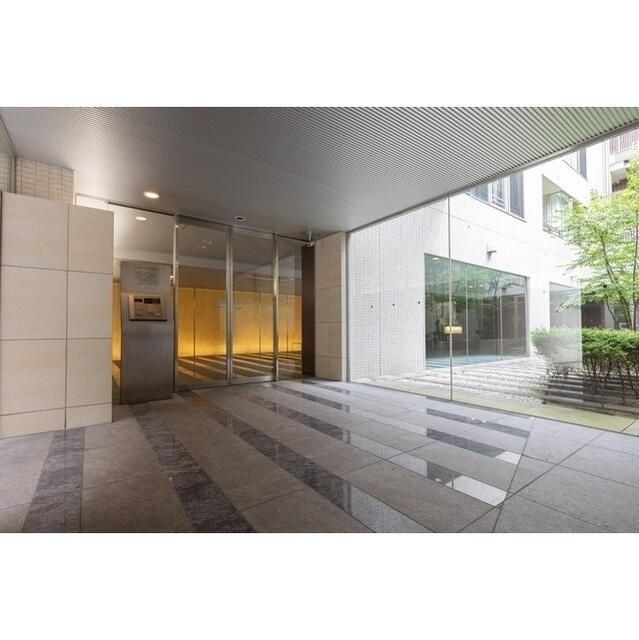 エントランス　エントランス