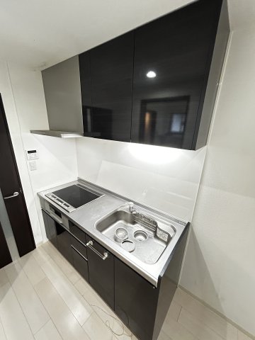 キッチン　コンパクトなキッチンで掃除もラクラク