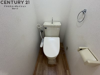 トイレ　ウォシュレット付きのトイレです♪