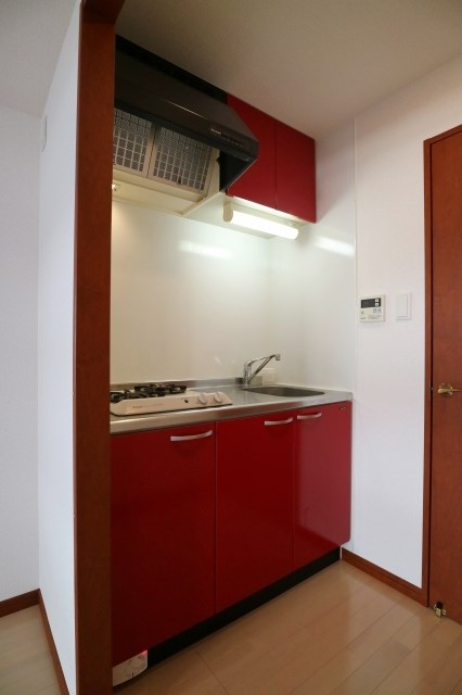 キッチン　※同間取り別室参考写真