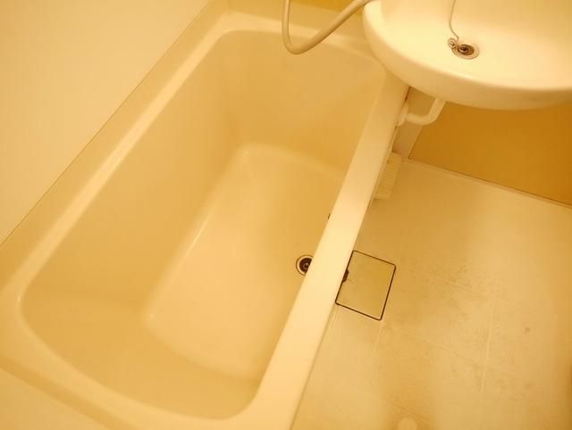 バス・シャワールーム　※別部屋参考写真です