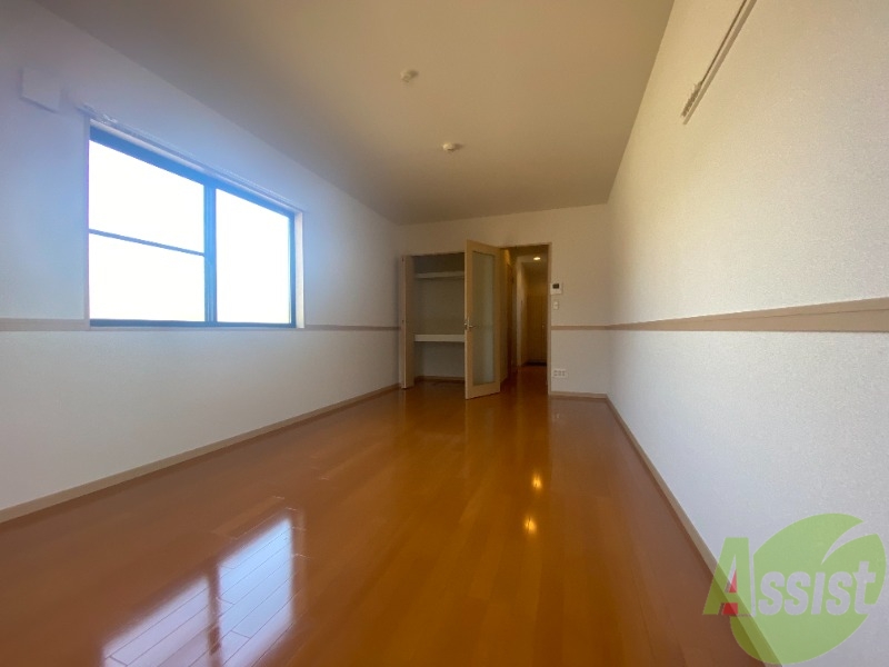 その他部屋・スペース　寝室はございませんがベッドも置けるスペースあります。