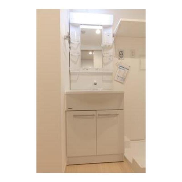 洗面設備　※写真は同タイプ住戸です。