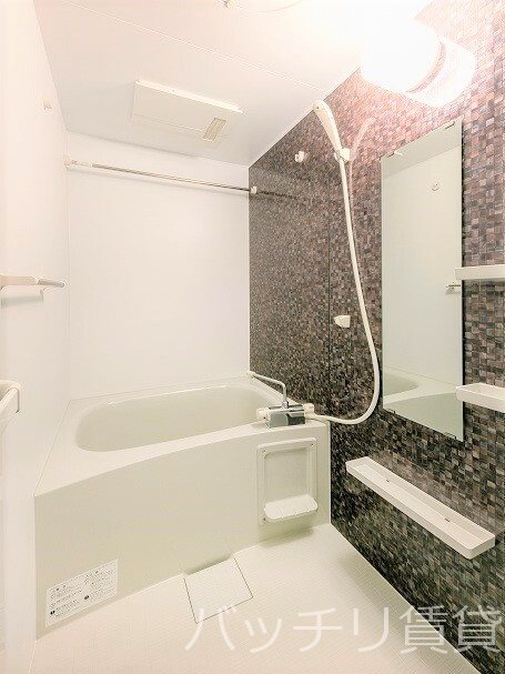 バス・シャワールーム　同シリーズの写真のため現状優先