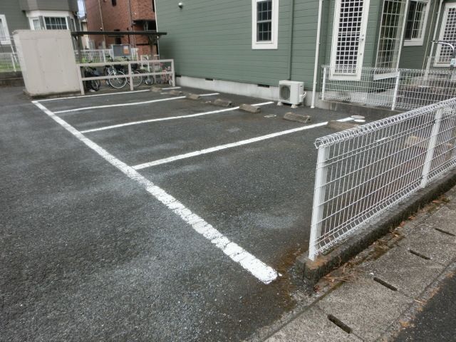 駐車場　広い駐車場です。