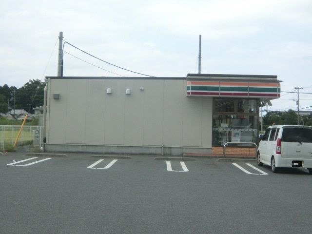 コンビニ　セブンイレブン（コンビニ）まで1186m