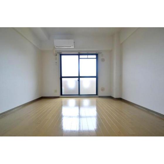 居室・リビング　洋室８帖