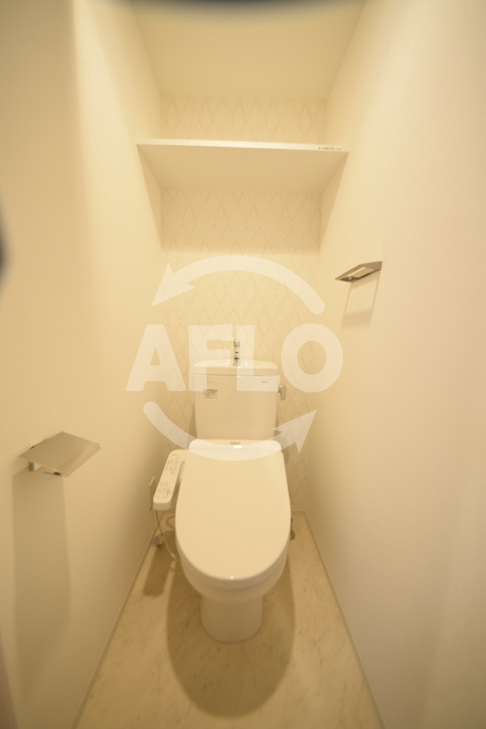 トイレ　エスリード難波THE FIRST　トイレ