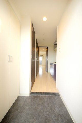 玄関　広い玄関まわり