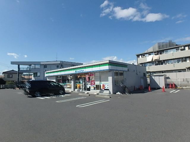 コンビニ　ファミリーマート（コンビニ）まで460m