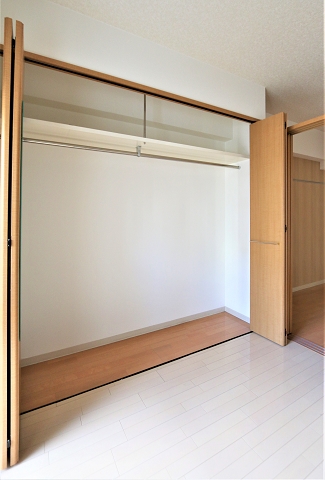 収納　壁一面収納で荷物もスッキリ