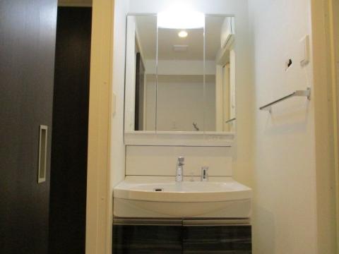 洗面設備　洗髪洗面化粧台