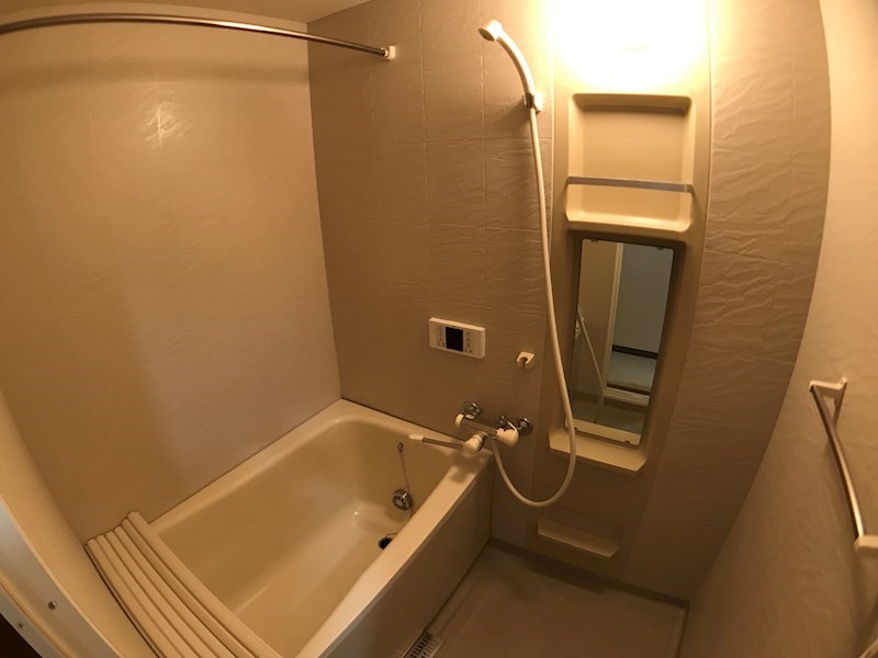 バス・シャワールーム　追炊き付きのお風呂です♪
