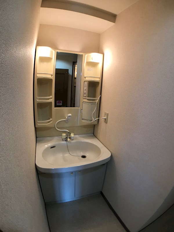 洗面設備　女性に人気の独立式洗面台です！