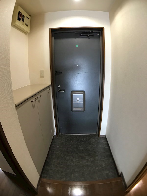 玄関　シューズボックス付き