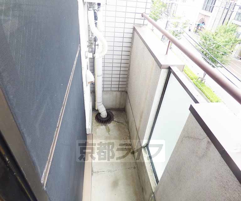 バルコニー　スペースが広いです